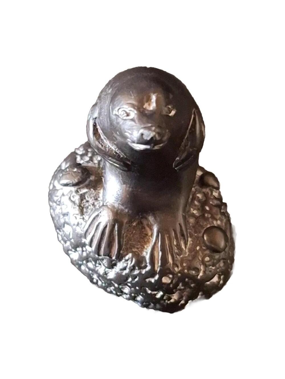 Inuit Eskimo Art, Seal soapstone carving, Signed CANADA 770, 1.5 inches
